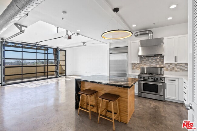 Building Photo - 1544 12th St