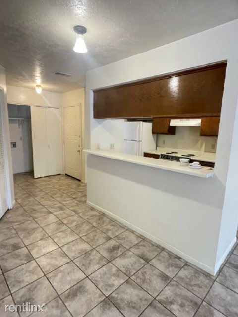 Foto del edificio - 1 br, 1.5 bath Duplex - 2529 Cypress Dr 2531