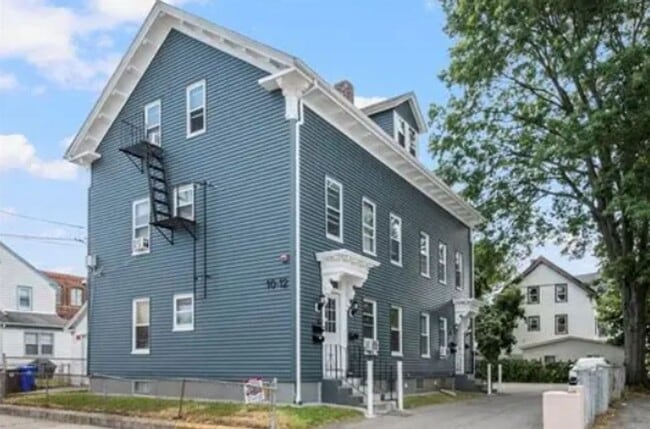 Building Photo - 10-12 Evaleen Street
