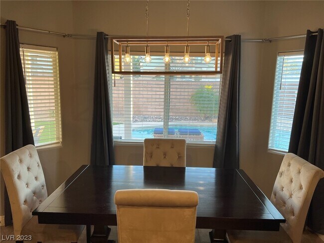 Foto del edificio - 1361 Spice Ridge Ct