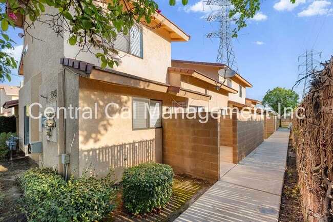 Building Photo - 8502 Laborough Dr
