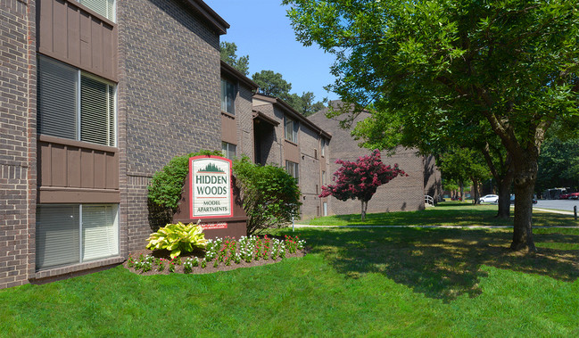 Foto del edificio - Hidden Woods Apartments