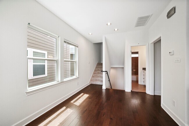 Foto del edificio - 5408 Jonathan Ln