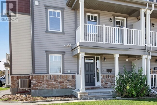 Building Photo - 91 Buffalograss Cres