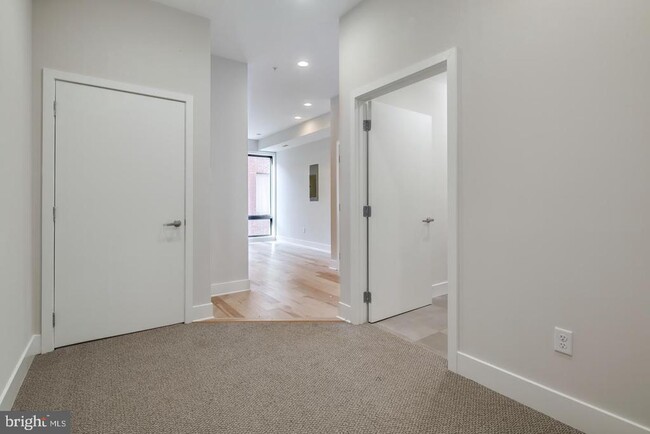 Building Photo - 514 South St