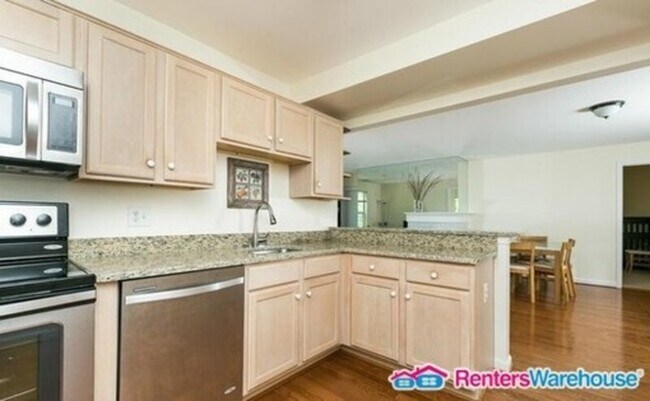 Building Photo - 124 Kendrick Pl