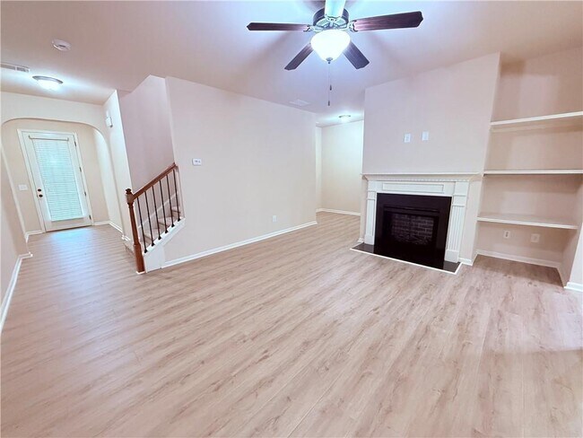 Building Photo - 3282 Brockenhurst Dr