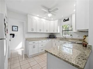 Primary Photo - 21 Meadows Dr