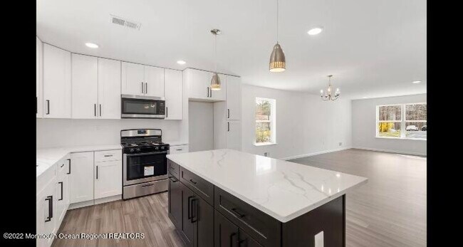 Foto del edificio - 917 Monmouth Ave