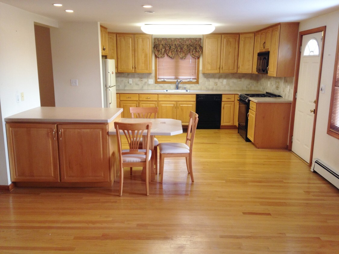 Primary Photo - 276 Plateau Ave