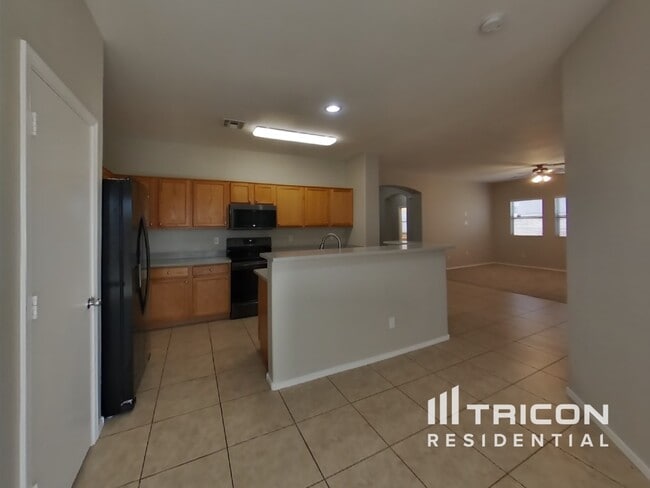 Foto del edificio - 35495 N Thurber Rd