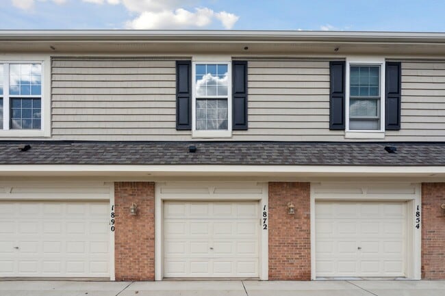 Building Photo - 1872 Cedar Valley Dr