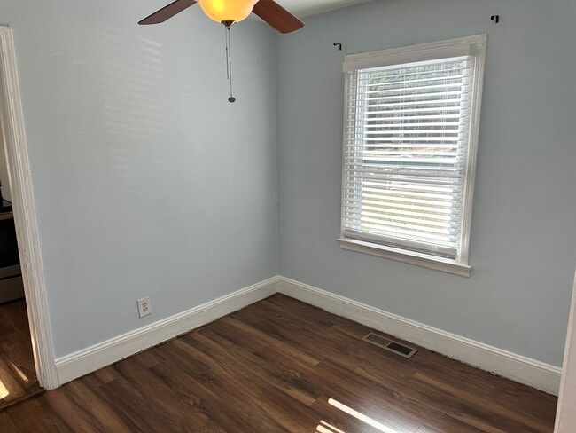 Photo - Cozy 2 Bedroom Home in Oakhurst!