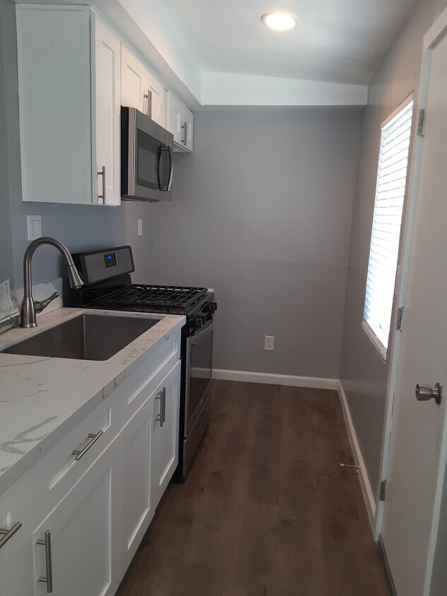 Kitchen - 43843 D St