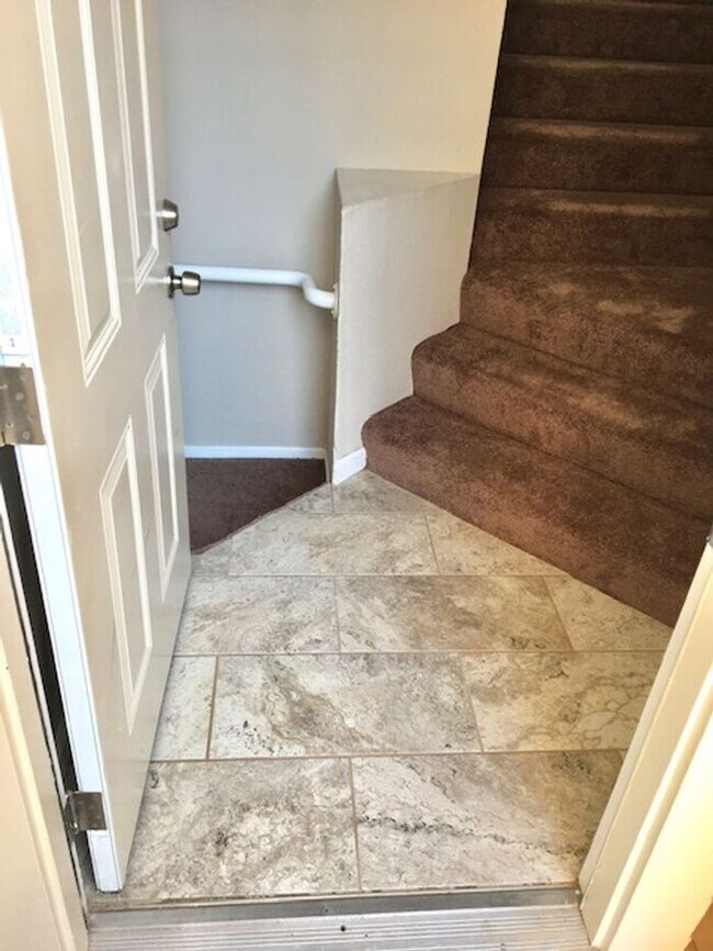 Foto del edificio - Wonderful 2 bed 2 bath Condo in Hercules -...