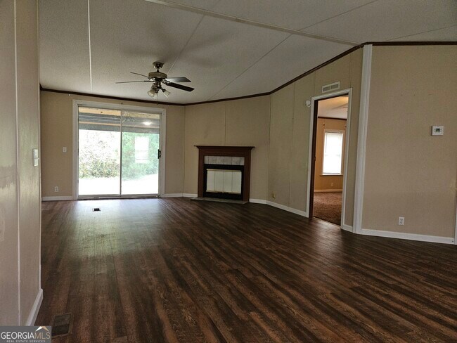 Foto del edificio - 4012 Candy Ln