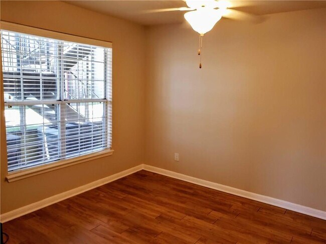 Foto del edificio - 7685 Northcross Dr