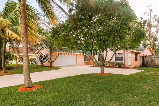 Foto del edificio - 765 Ryanwood Dr