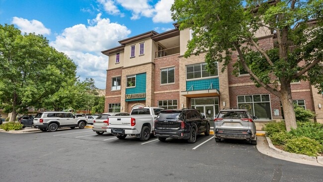 Foto del edificio - 2520 S Grand Ave