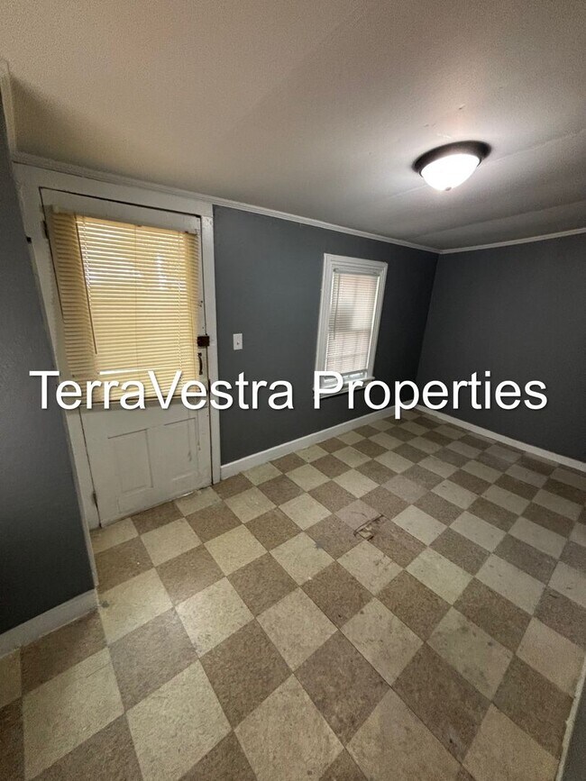 Building Photo - 3 Bed Single Family in Salem. Eligible for...