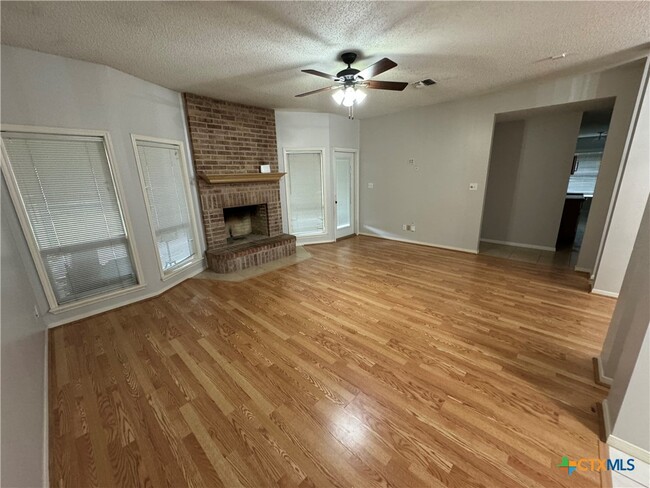 Foto del edificio - 617 Dunbar Dr