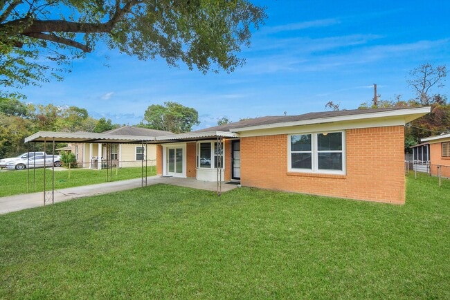 Foto del edificio - 6214 Diamond Ct