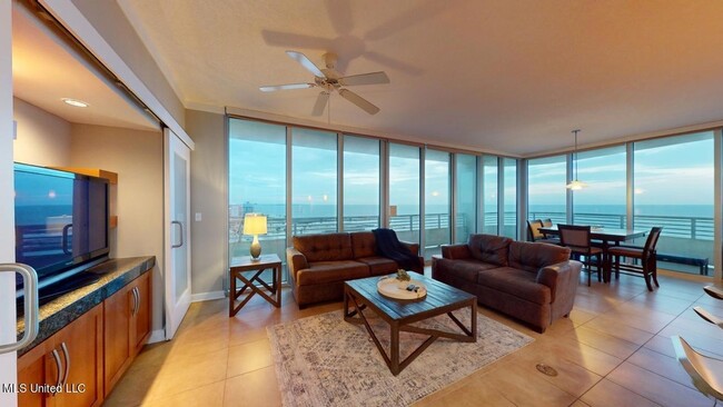 Building Photo - 2060 Beach Blvd