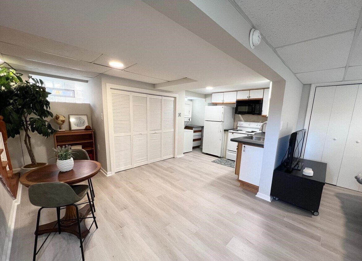 Foto principal - 6618 13th Pl NW