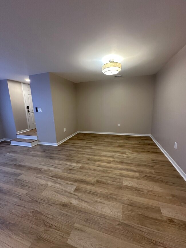 Dining room - 423 S Sharp St