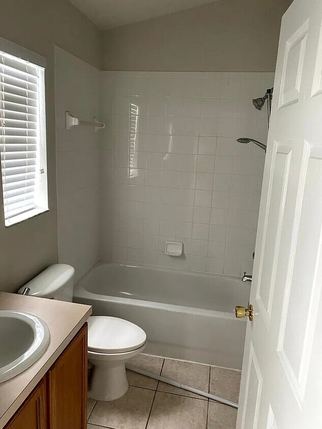 Foto principal - 1543 Blue Magnolia Rd