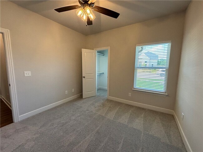 Foto del edificio - 1431 Overcup Oak Ln