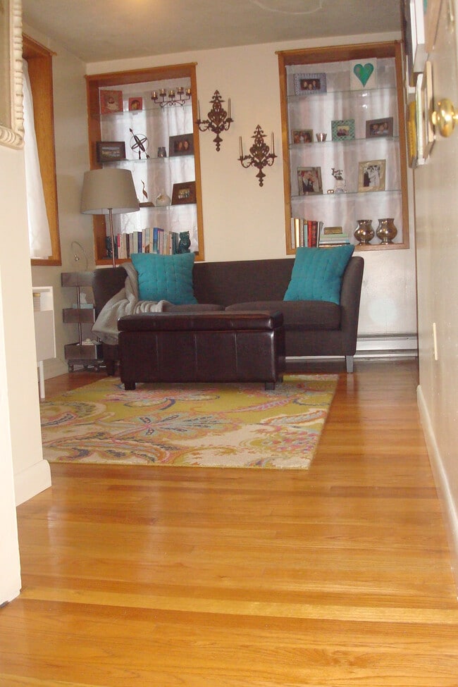 Living Rm area with 3 windows - 57 Salem St
