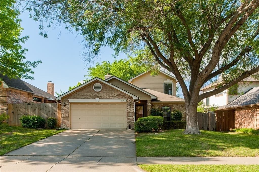 Primary Photo - 1504 Laguna Vista Way
