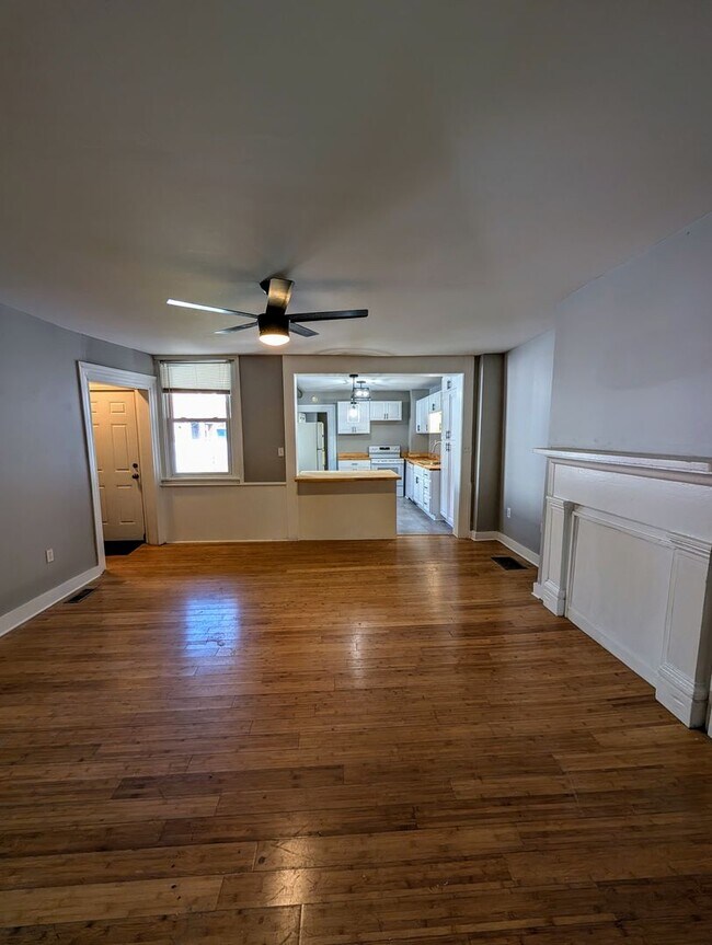 Foto del edificio - 4 Bedroom House in Southside Flats! SHORT TERM LEASE ONLY!