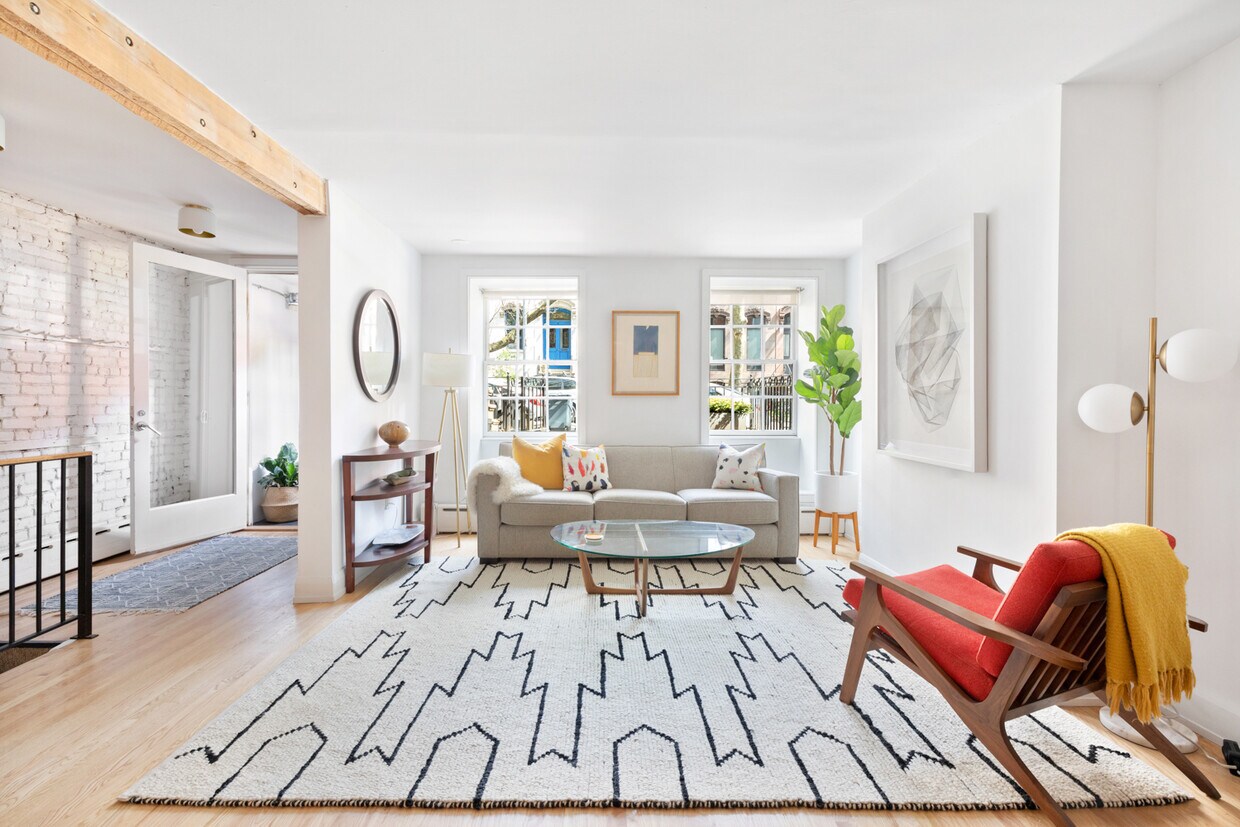 Foto principal - 304 Warren St