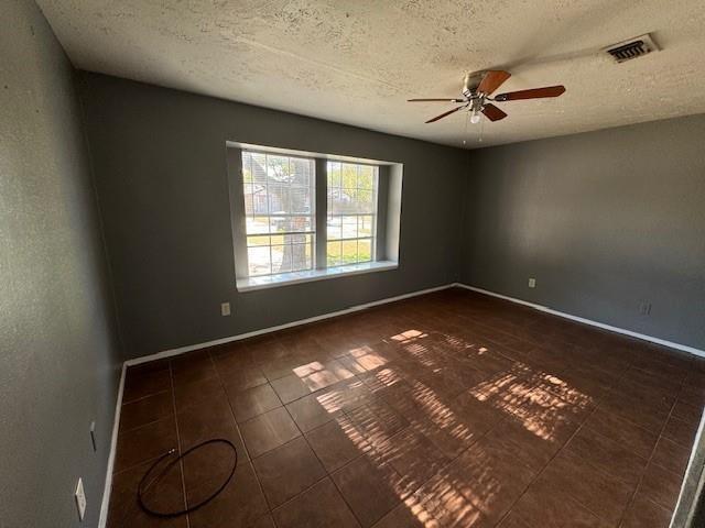 Foto del edificio - 3109 Trembling Creek Cir