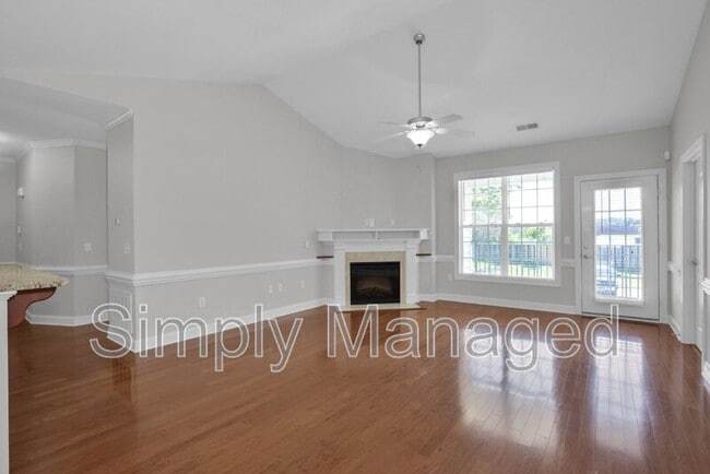 Foto del edificio - 1922 Harcourt Circle