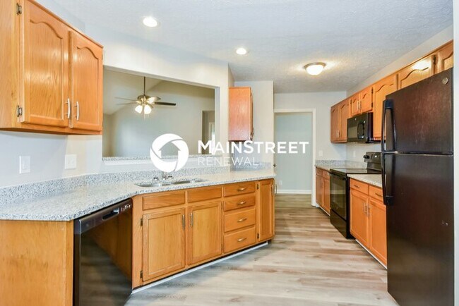 Building Photo - 3 Bedroom Pet-Friendly Home in GOODLETTSVILLE, TN with Main Street Renewal