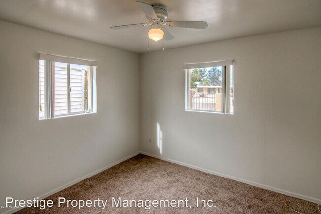 Foto del edificio - 4 br, 2 bath House - 4656 E 14th St