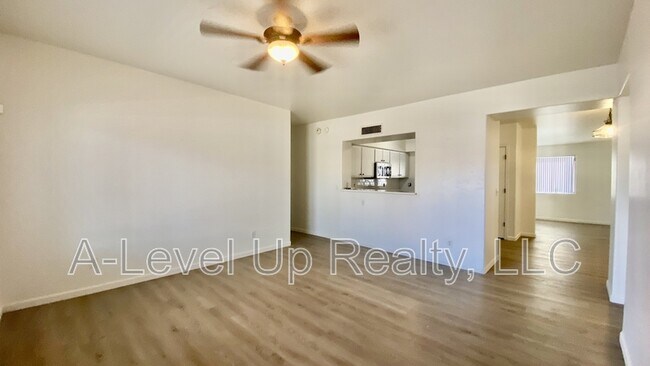 Foto del edificio - 387 W Mossman St