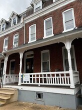 Building Photo - 139 N 10th St