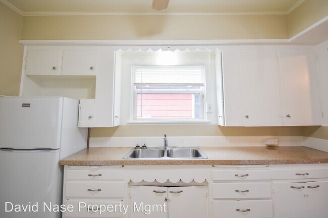Building Photo - 2 br, 1 bath House - 5311 NE 11th Ave.