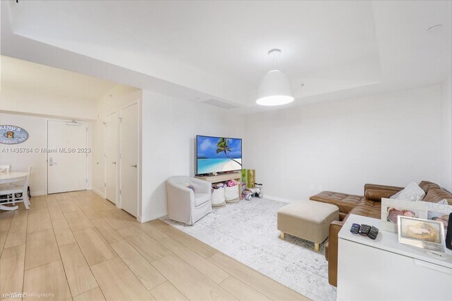 Building Photo - 2 br, 3 bath Condo - 1010 Brickell Ave