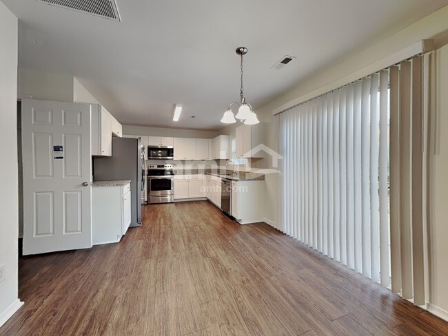 Building Photo - 8443 Redding Glen Ave