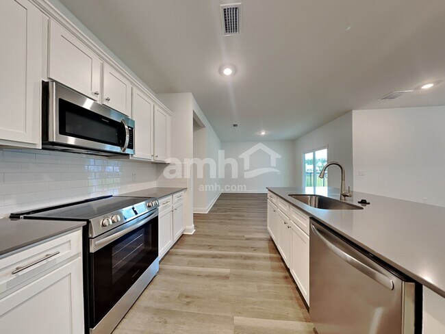Building Photo - 567 Plumeria Ln