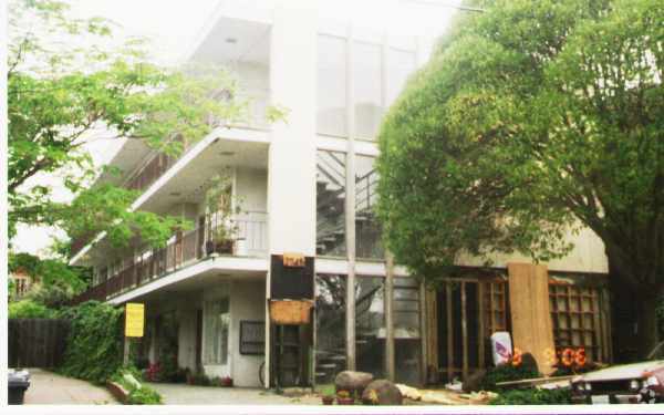 Foto del edificio - 2745 Stuart St