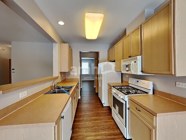 Foto del edificio - 2717 Avalon Ln