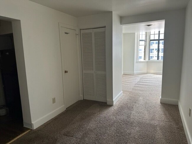 Foto del edificio - 213 N 2nd St