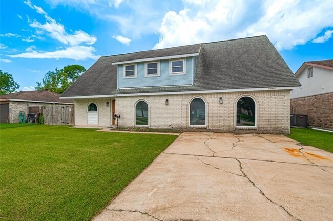 Building Photo - 10902 Sagevale Ln