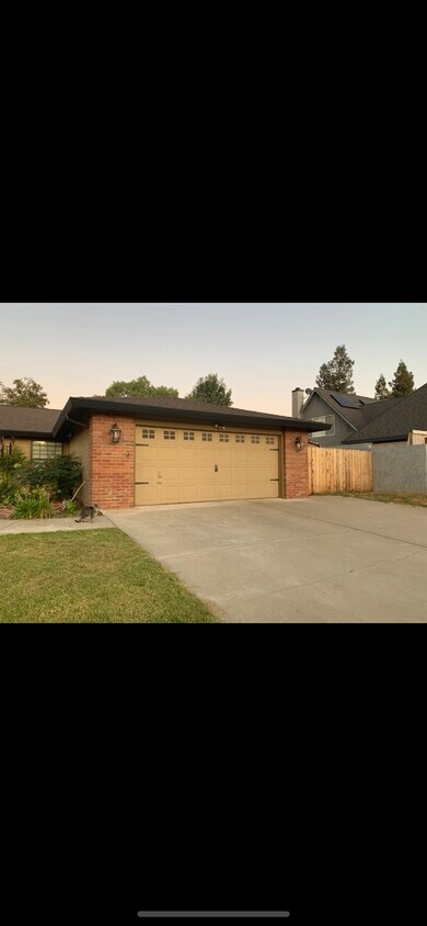 Foto principal - 18500 Milford Dr